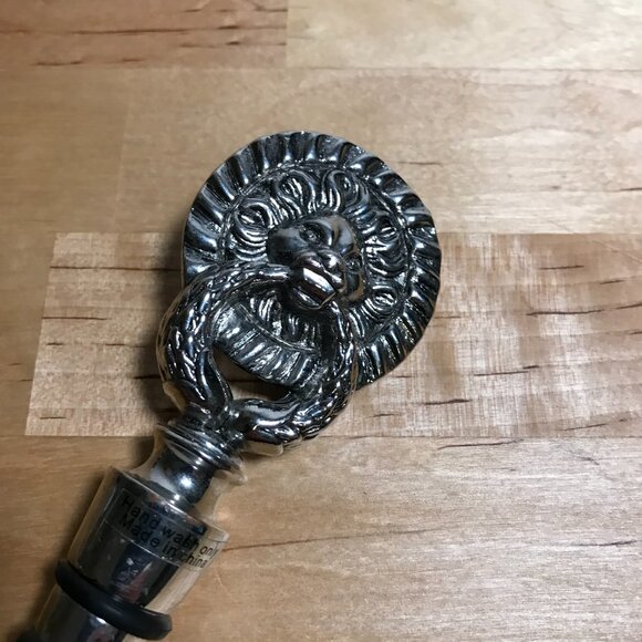 Mud Pie Silver Plated Double Sided Cast Heavy Weight Metal Lion Bottle Topper 5" - Picture 4 of 10